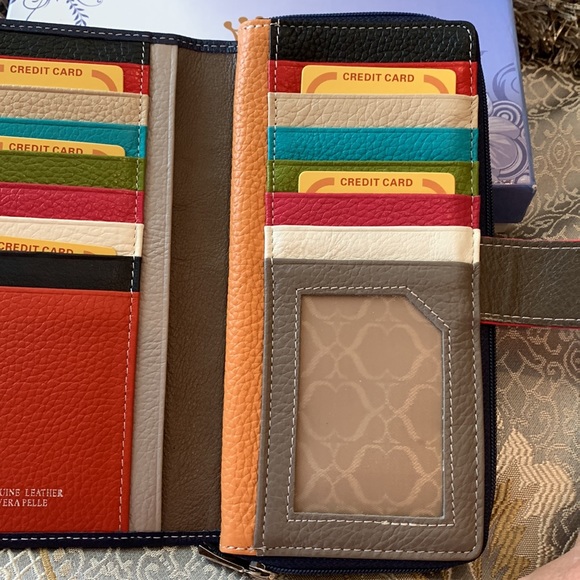 Italian Danielamoda leather wallet - Picture 7 of 9